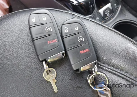 2019 Jeep Compass Altitude 4X4 z USA, uszkodzony, nr VIN 3C4NJDBBXKT750388